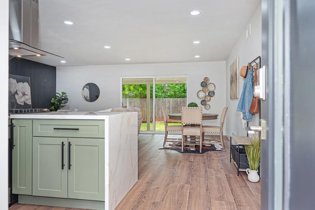 Active, 4 Bedrooms, 3 Bathrooms, Single Family Home, Sacto South Land Park/Greenhaven, 5716 Lonsdale Dr, Sacramento, CA 95822-2428, Beth Christensen, Dunnigan Realtors, Top Agent