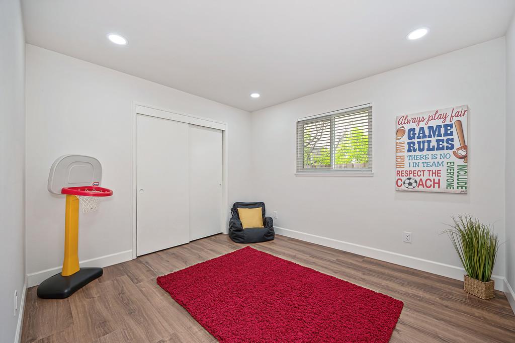 Active, 4 Bedrooms, 3 Bathrooms, Single Family Home, Sacto South Land Park/Greenhaven, 5716 Lonsdale Dr, Sacramento, CA 95822-2428, Beth Christensen, Dunnigan Realtors, Top Agent
