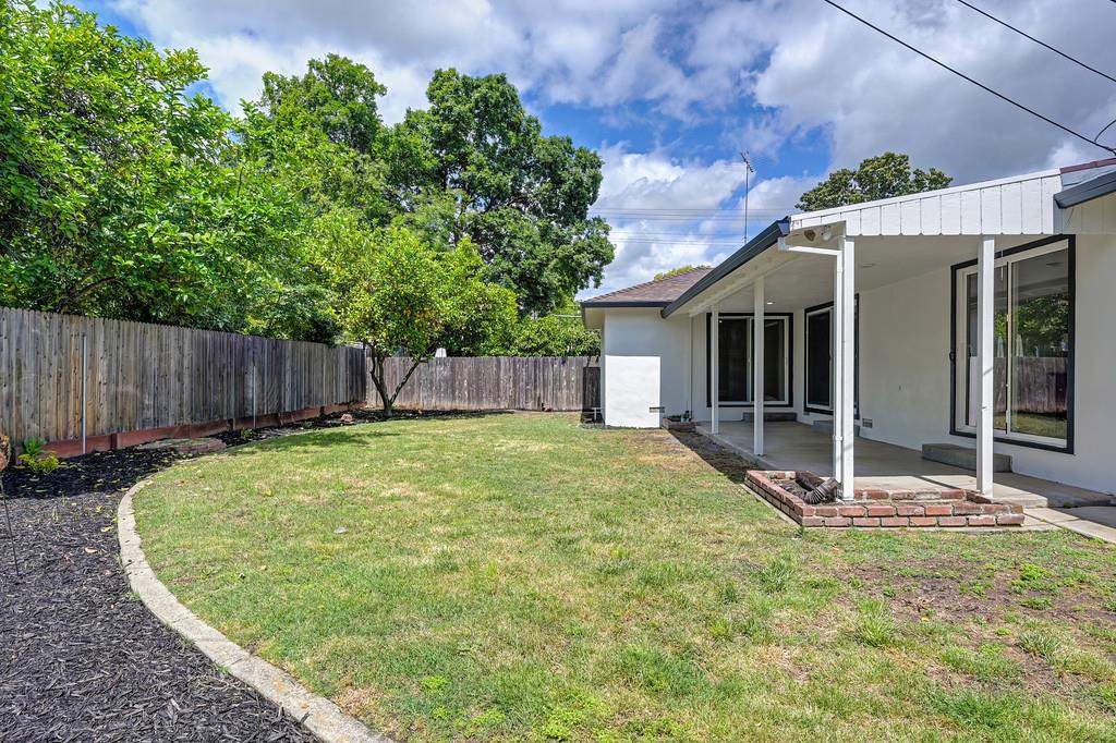 Active, 4 Bedrooms, 3 Bathrooms, Single Family Home, Sacto South Land Park/Greenhaven, 5716 Lonsdale Dr, Sacramento, CA 95822-2428, Beth Christensen, Dunnigan Realtors, Top Agent