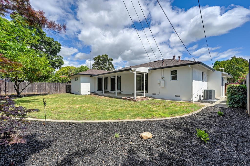 Active, 4 Bedrooms, 3 Bathrooms, Single Family Home, Sacto South Land Park/Greenhaven, 5716 Lonsdale Dr, Sacramento, CA 95822-2428, Beth Christensen, Dunnigan Realtors, Top Agent