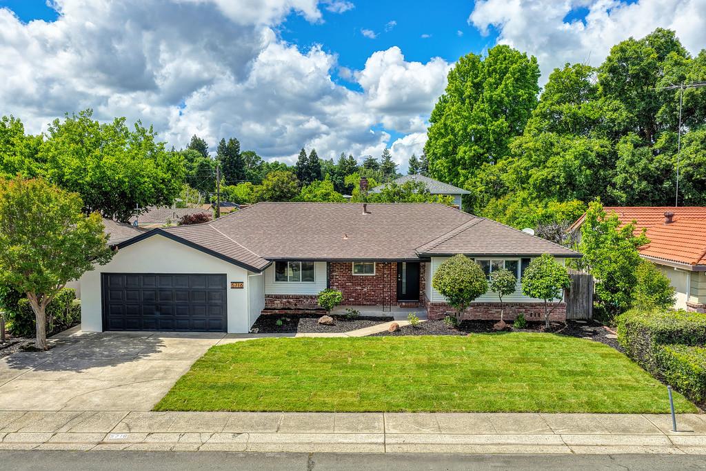 Active, 4 Bedrooms, 3 Bathrooms, Single Family Home, Sacto South Land Park/Greenhaven, 5716 Lonsdale Dr, Sacramento, CA 95822-2428, Beth Christensen, Dunnigan Realtors, Top Agent