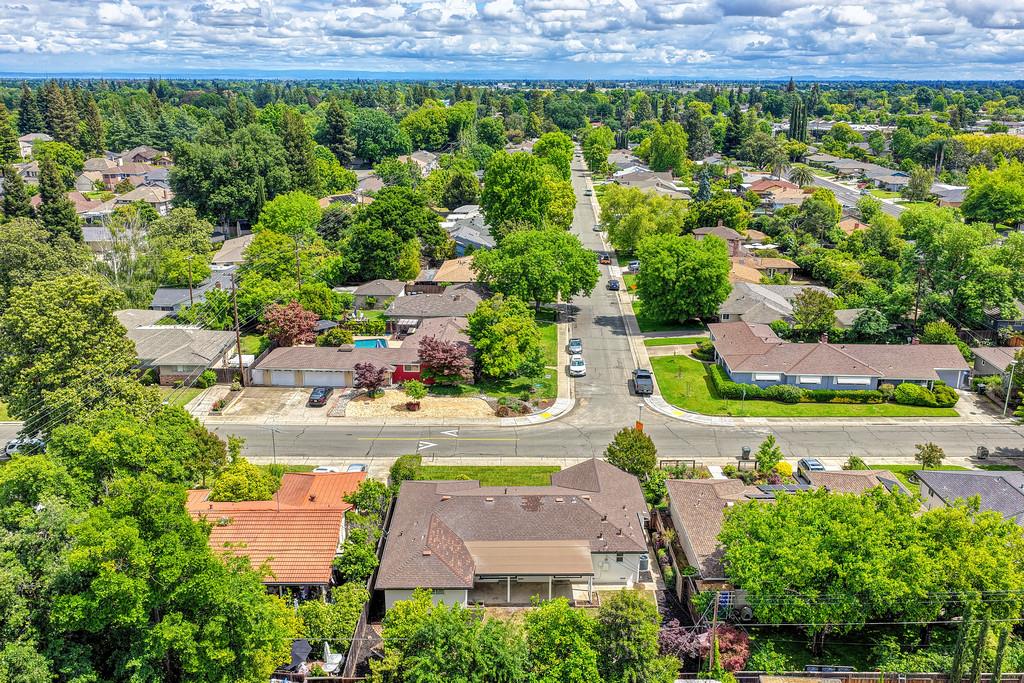 Active, 4 Bedrooms, 3 Bathrooms, Single Family Home, Sacto South Land Park/Greenhaven, 5716 Lonsdale Dr, Sacramento, CA 95822-2428, Beth Christensen, Dunnigan Realtors, Top Agent