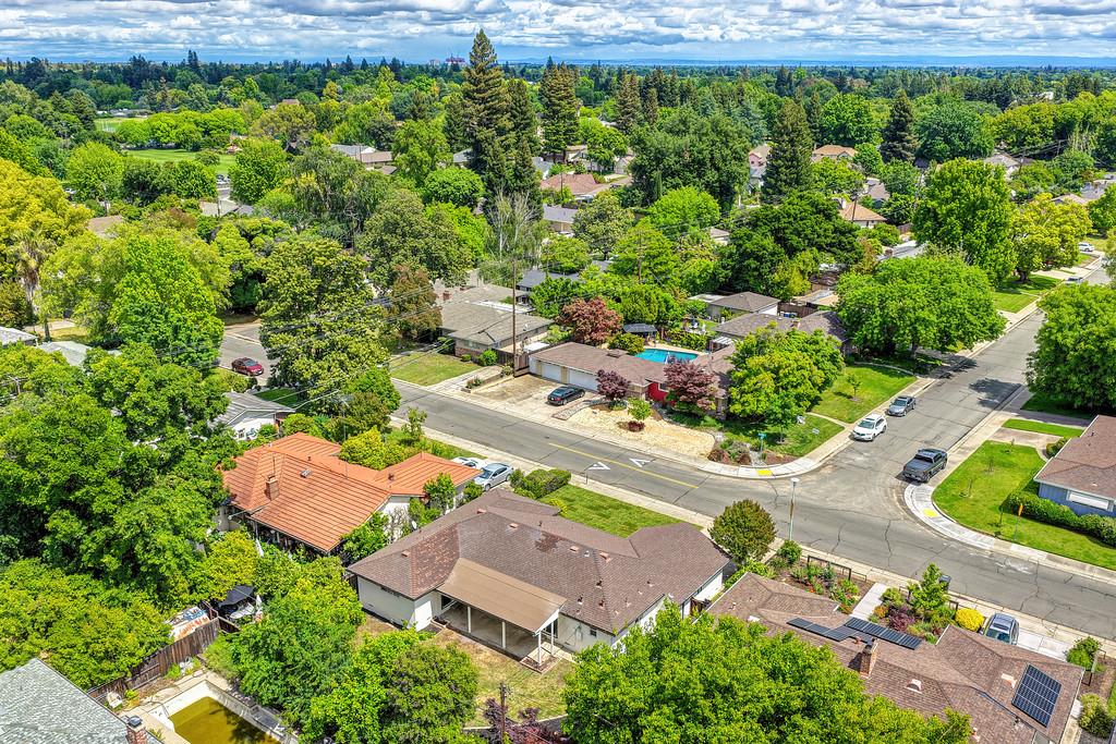 Active, 4 Bedrooms, 3 Bathrooms, Single Family Home, Sacto South Land Park/Greenhaven, 5716 Lonsdale Dr, Sacramento, CA 95822-2428, Beth Christensen, Dunnigan Realtors, Top Agent