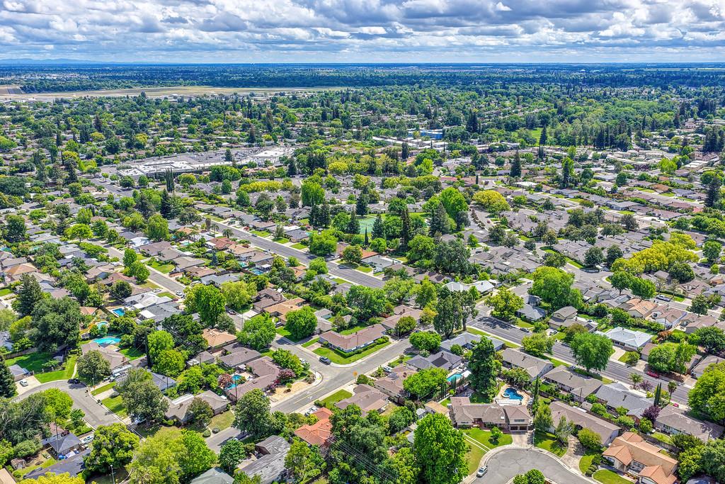 Active, 4 Bedrooms, 3 Bathrooms, Single Family Home, Sacto South Land Park/Greenhaven, 5716 Lonsdale Dr, Sacramento, CA 95822-2428, Beth Christensen, Dunnigan Realtors, Top Agent