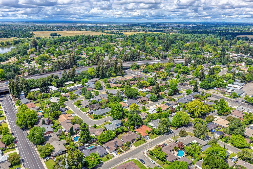 Active, 4 Bedrooms, 3 Bathrooms, Single Family Home, Sacto South Land Park/Greenhaven, 5716 Lonsdale Dr, Sacramento, CA 95822-2428, Beth Christensen, Dunnigan Realtors, Top Agent