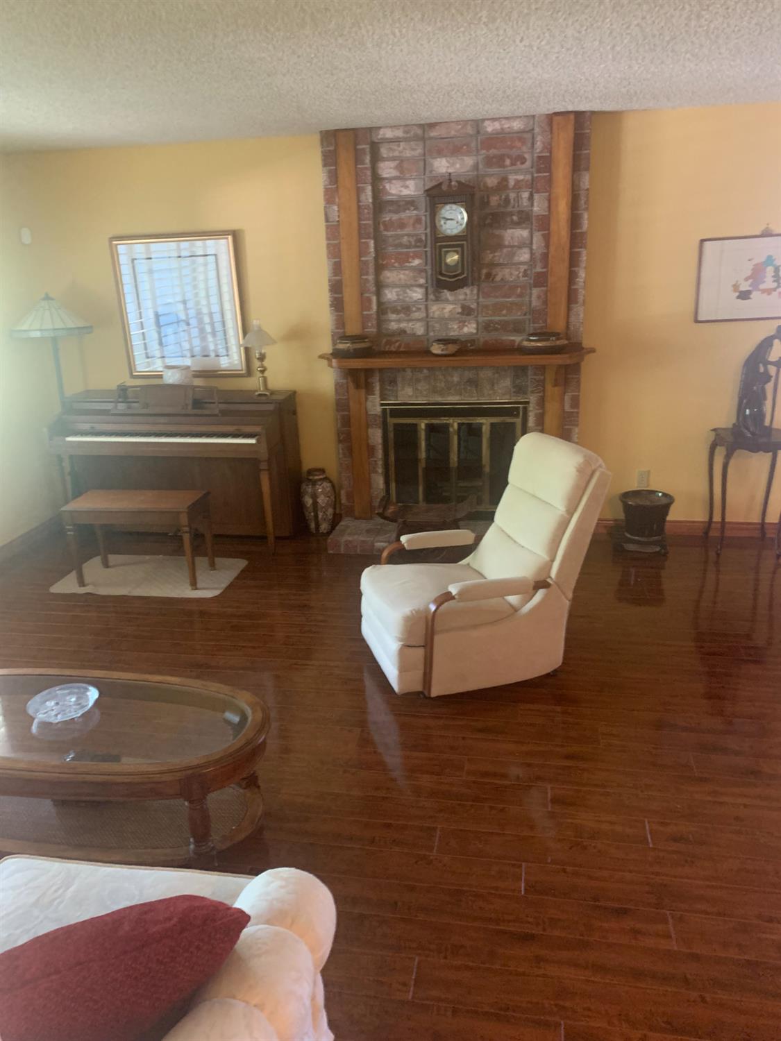 Pending, 3 Bedrooms, 2 Bathrooms, Single Family Home, Sacto So Land Park/Greenhaven, 7451 W Desertwind Way, Sacramento, CA 95831, Beth Christensen, Dunnigan Realtors, Top Agent