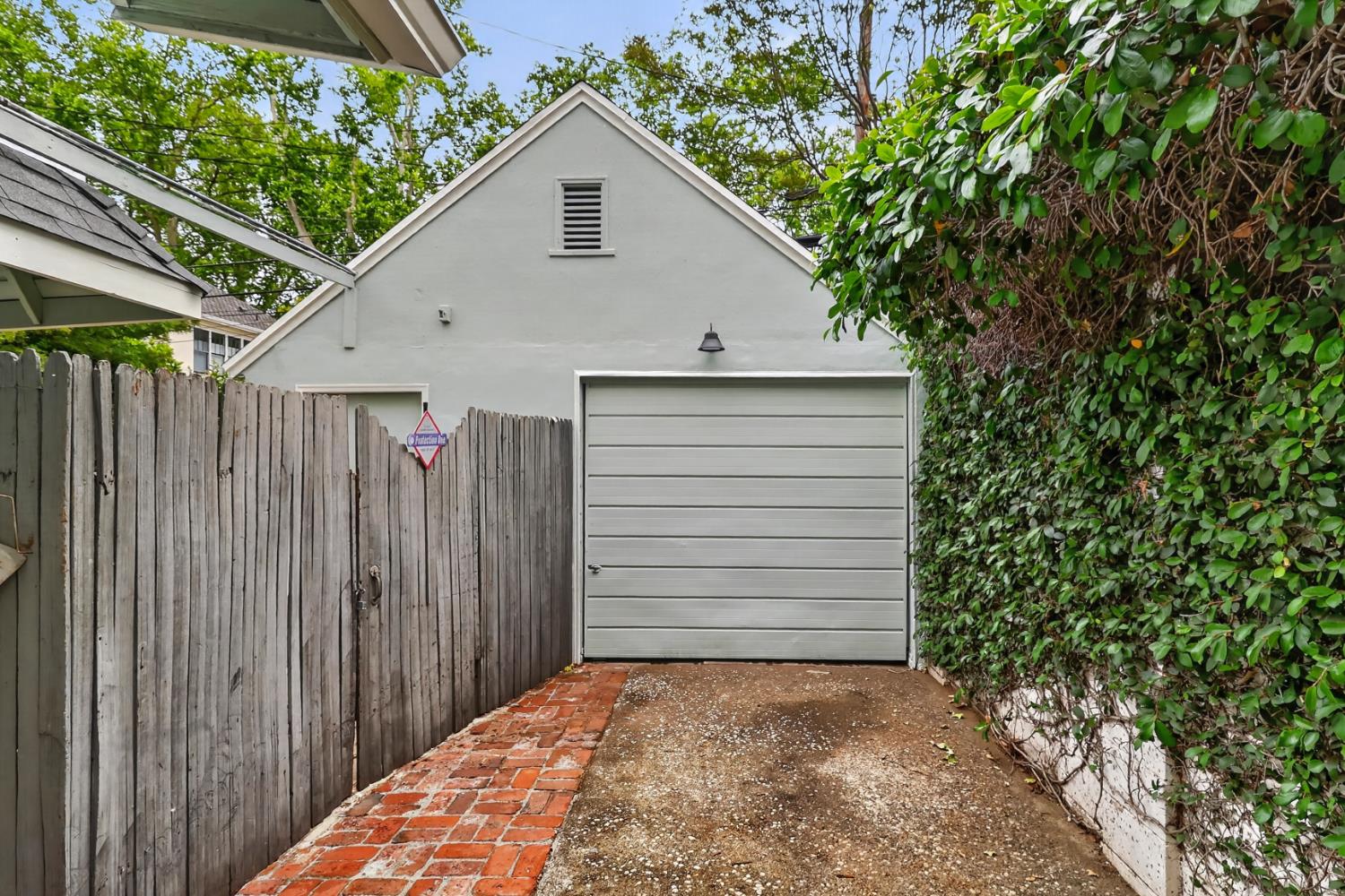 Active, 3 Bedrooms, 2 Bathrooms, Single Family Home, East Sacramento & Vicinity, 939 44th St, Sacramento, CA 95819-3405, Nathan Sherman, Dunnigan Realtors, Top Agent Active, 3 Bedrooms, 2 Bathrooms, Single Family Home, East Sacramento & Vicinity, 939 44th St, Sacramento, CA 95819-3405, Nathan Sherman, Dunnigan Realtors, Top Agent
