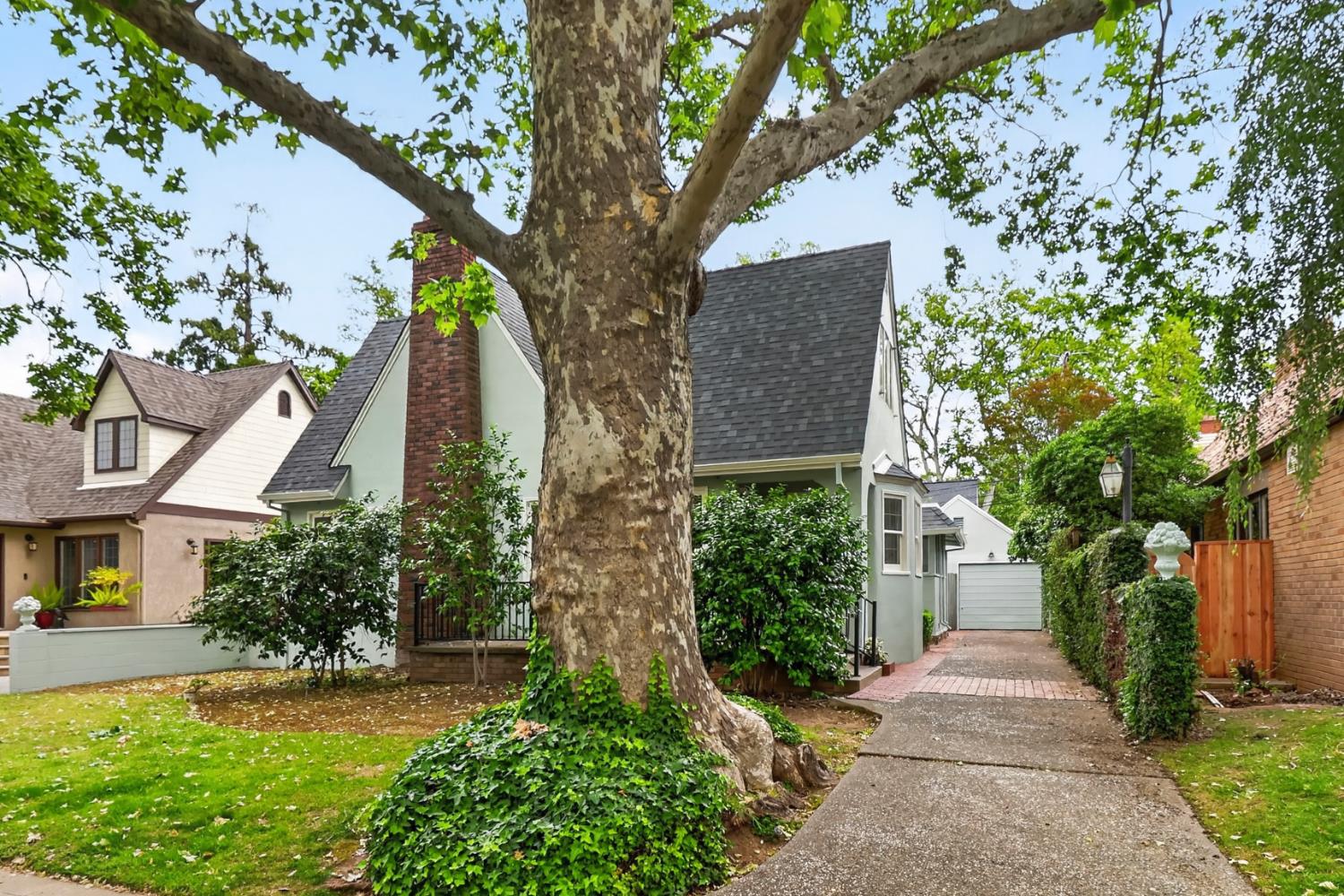 Active, 3 Bedrooms, 2 Bathrooms, Single Family Home, East Sacramento & Vicinity, 939 44th St, Sacramento, CA 95819-3405, Nathan Sherman, Dunnigan Realtors, Top Agent Active, 3 Bedrooms, 2 Bathrooms, Single Family Home, East Sacramento & Vicinity, 939 44th St, Sacramento, CA 95819-3405, Nathan Sherman, Dunnigan Realtors, Top Agent