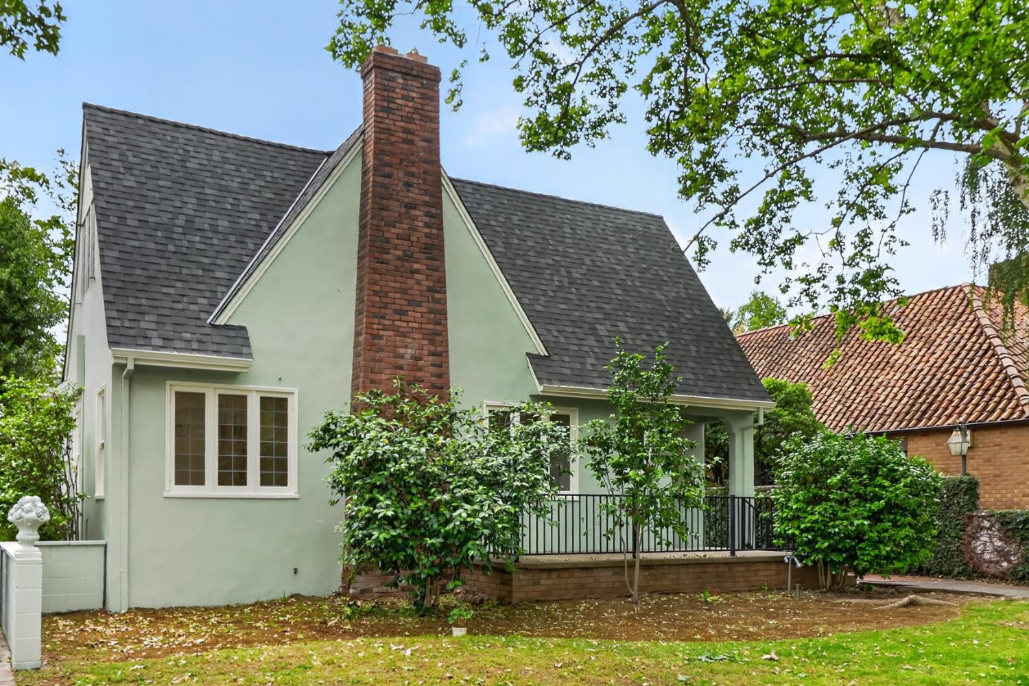 Active, 3 Bedrooms, 2 Bathrooms, Single Family Home, East Sacramento & Vicinity, 939 44th St, Sacramento, CA 95819-3405, Nathan Sherman, Dunnigan Realtors, Top Agent