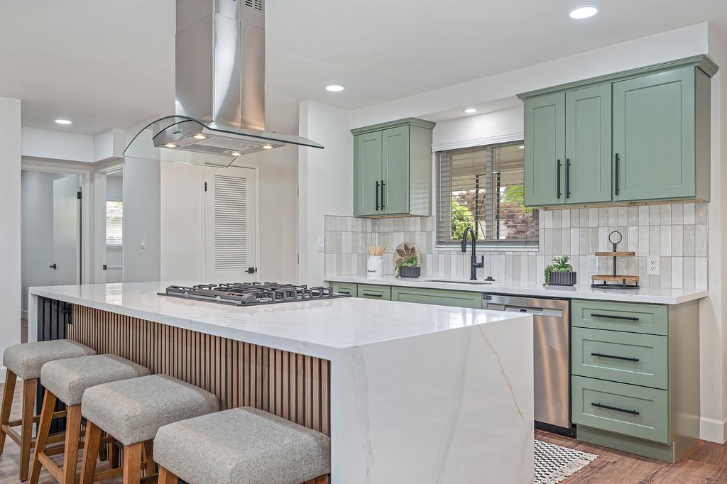 Pending, 4 Bedrooms, 3 Bathrooms, Single Family Home, Sacto South Land Park/Greenhaven, 5716 Lonsdale Dr, Sacramento, CA 95822-2428, Beth Christensen, Dunnigan Realtors, Top Agent