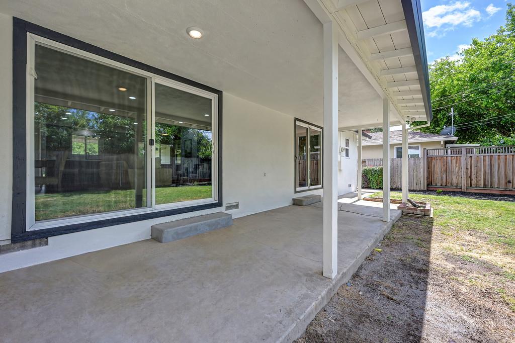 Pending, 4 Bedrooms, 3 Bathrooms, Single Family Home, Sacto South Land Park/Greenhaven, 5716 Lonsdale Dr, Sacramento, CA 95822-2428, Beth Christensen, Dunnigan Realtors, Top Agent