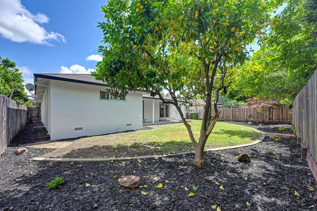Pending, 4 Bedrooms, 3 Bathrooms, Single Family Home, Sacto South Land Park/Greenhaven, 5716 Lonsdale Dr, Sacramento, CA 95822-2428, Beth Christensen, Dunnigan Realtors, Top Agent