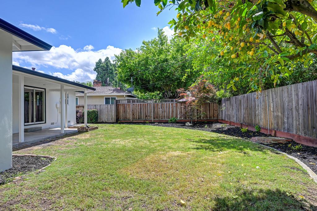 Pending, 4 Bedrooms, 3 Bathrooms, Single Family Home, Sacto South Land Park/Greenhaven, 5716 Lonsdale Dr, Sacramento, CA 95822-2428, Beth Christensen, Dunnigan Realtors, Top Agent