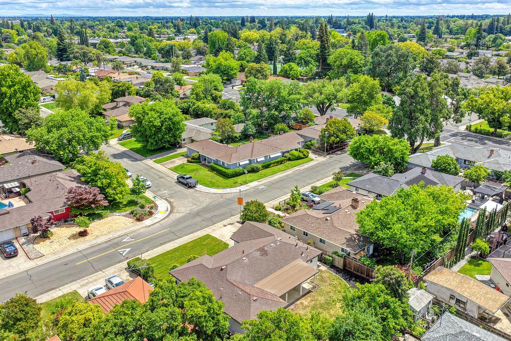 Pending, 4 Bedrooms, 3 Bathrooms, Single Family Home, Sacto South Land Park/Greenhaven, 5716 Lonsdale Dr, Sacramento, CA 95822-2428, Beth Christensen, Dunnigan Realtors, Top Agent