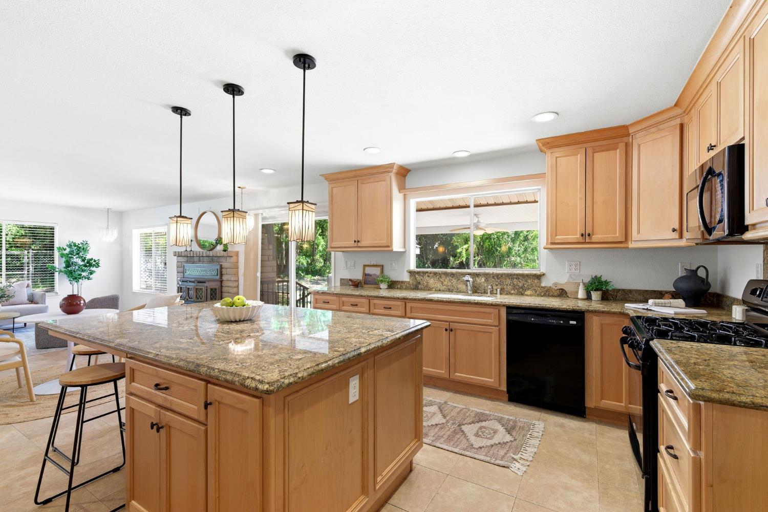 Sold, 5 Bedrooms, 3 Bathrooms, Single Family Home, Fair Oaks, 5227 Buena Vista Ave, Fair Oaks, CA 95628-3862, Beth Christensen, Dunnigan Realtors, Top Agent