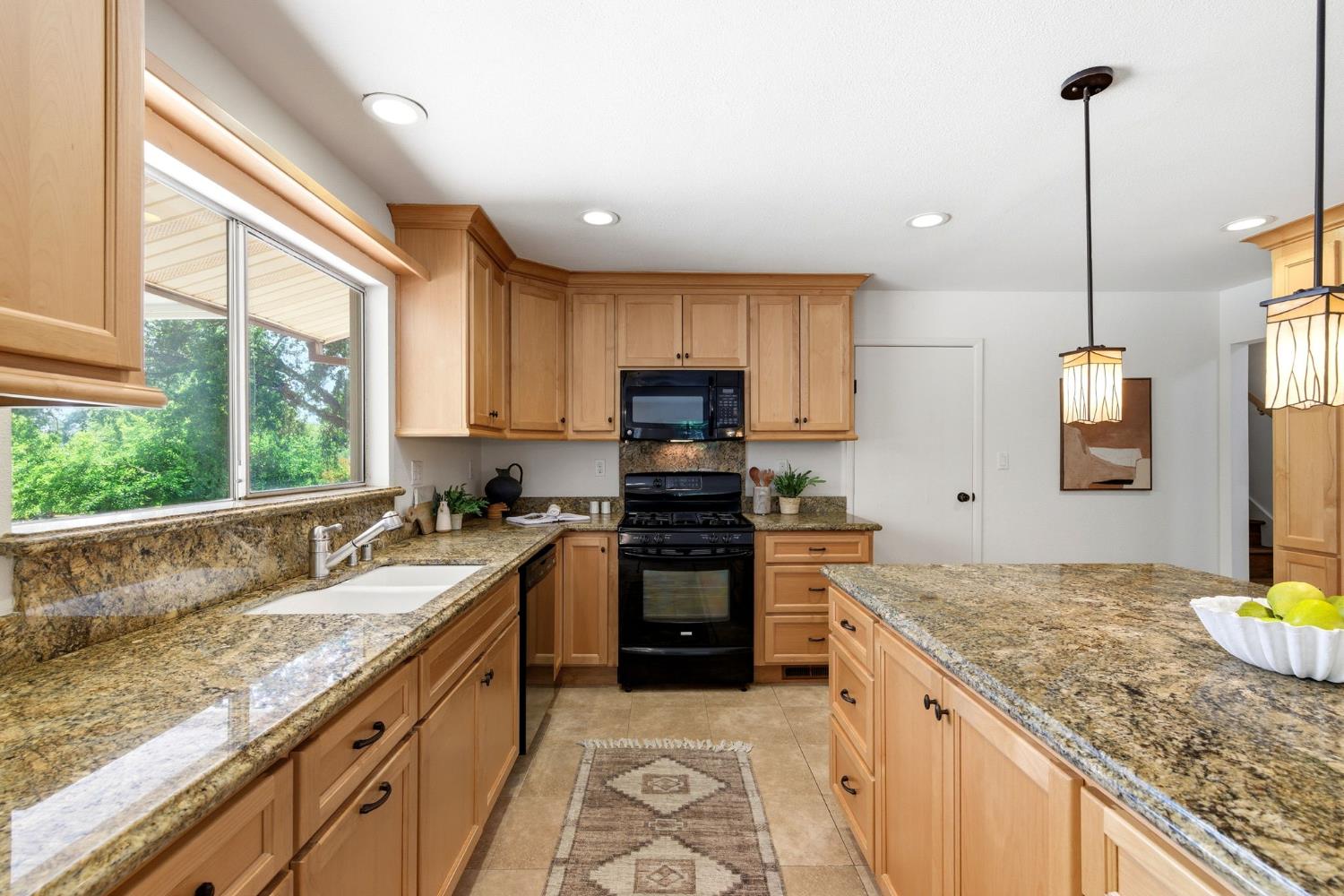 Sold, 5 Bedrooms, 3 Bathrooms, Single Family Home, Fair Oaks, 5227 Buena Vista Ave, Fair Oaks, CA 95628-3862, Beth Christensen, Dunnigan Realtors, Top Agent