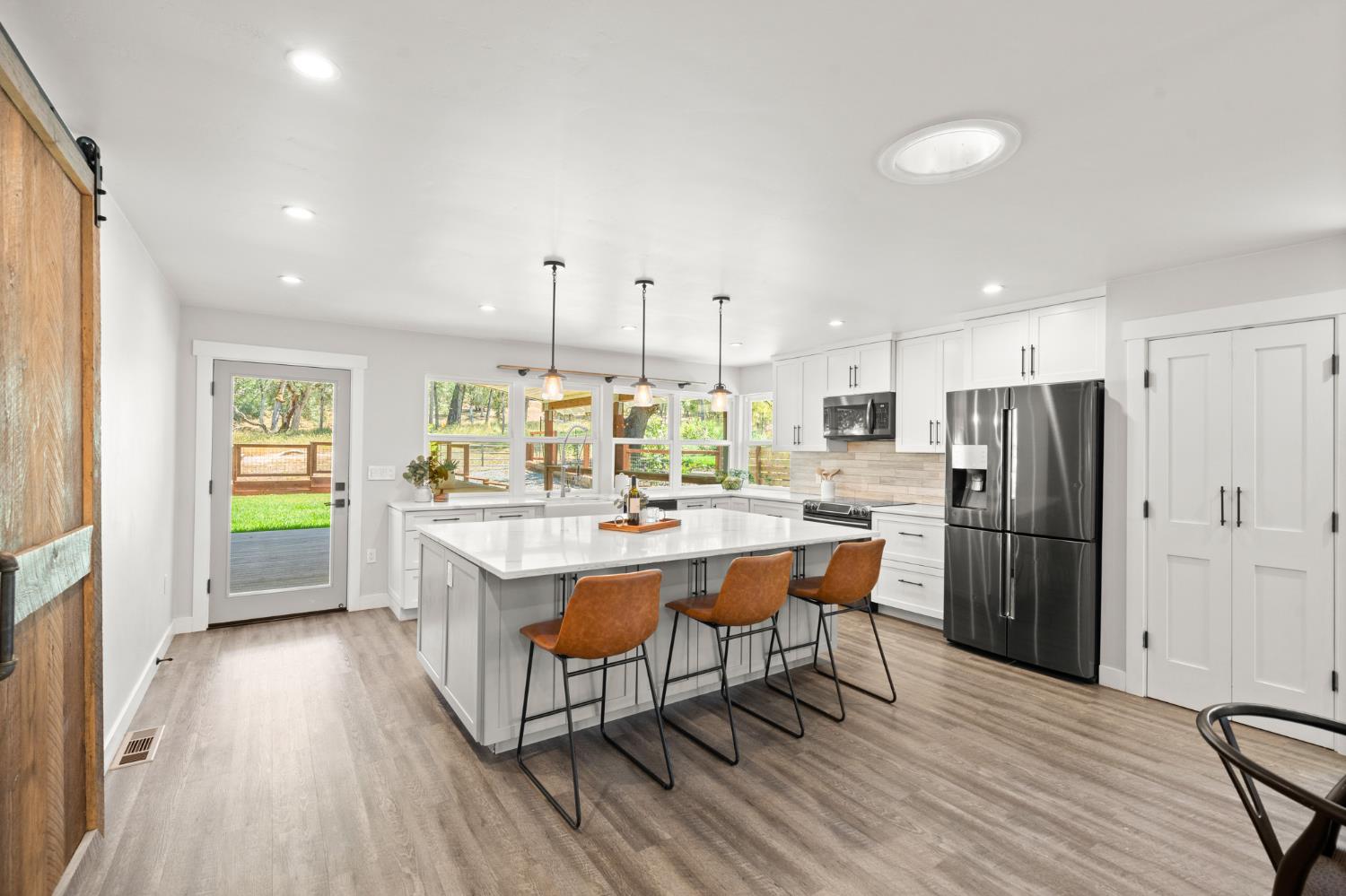 Active, 5 Bedrooms, 3 Bathrooms, Single Family Home, South County - Lake of the Pines, 13146 Torrey Pines Dr, Auburn, CA 95602-8183, Beth Christensen, Dunnigan Realtors, Top Agent