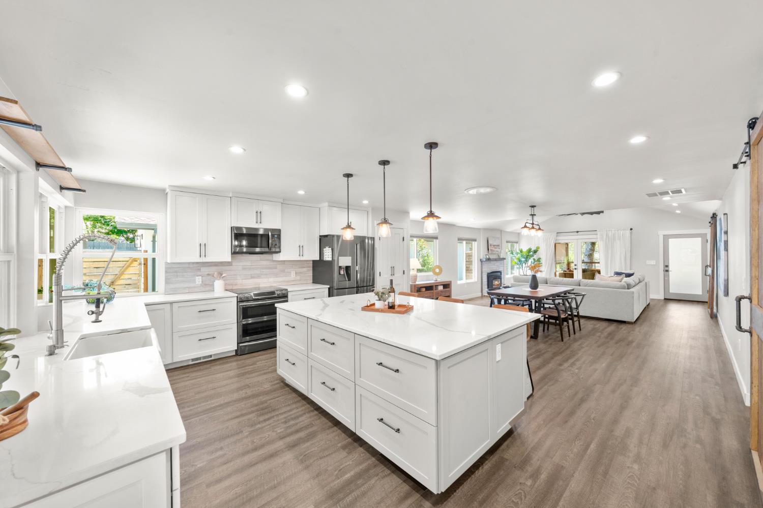 Active, 5 Bedrooms, 3 Bathrooms, Single Family Home, South County - Lake of the Pines, 13146 Torrey Pines Dr, Auburn, CA 95602-8183, Beth Christensen, Dunnigan Realtors, Top Agent
