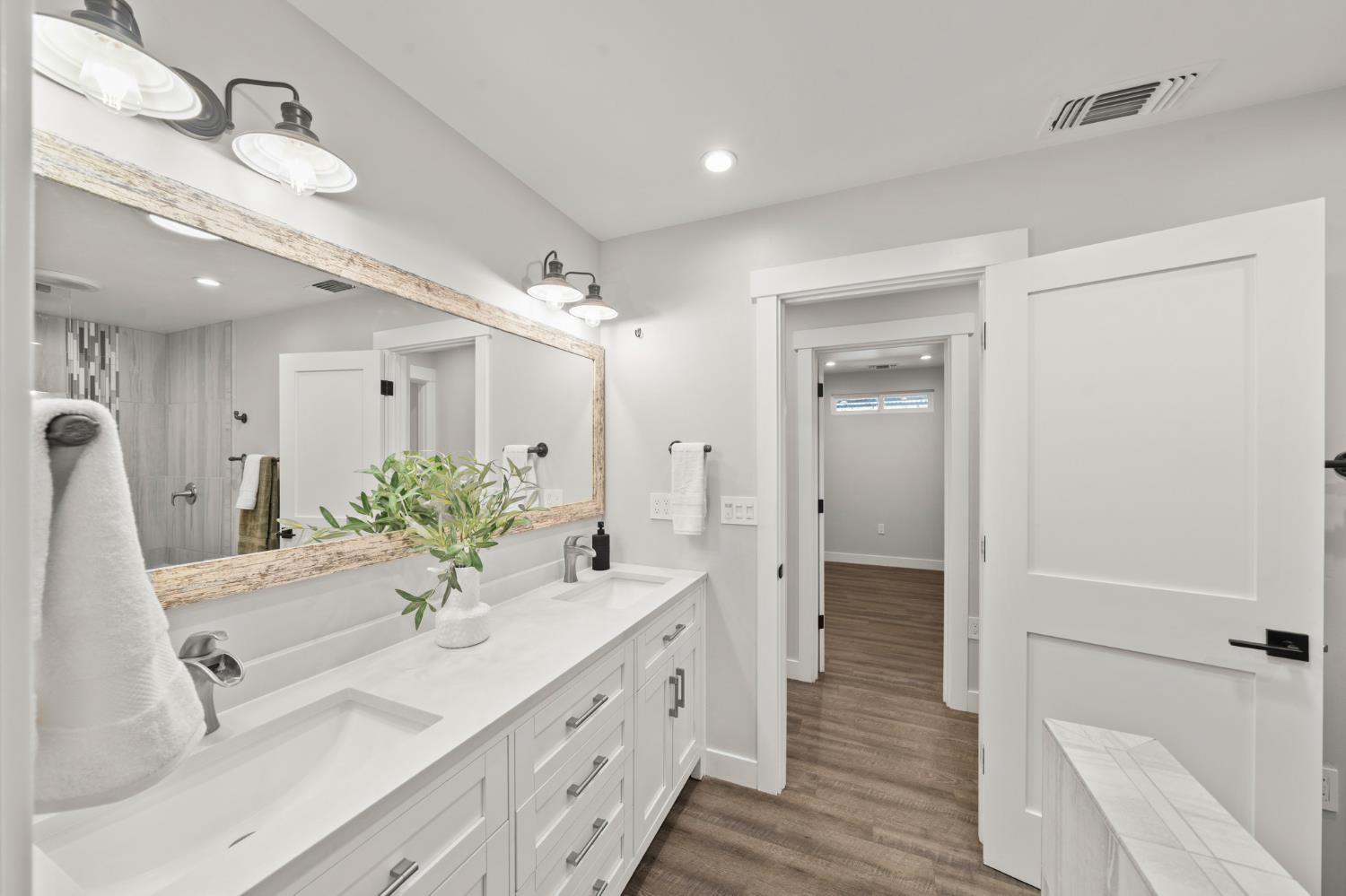 Active, 5 Bedrooms, 3 Bathrooms, Single Family Home, South County - Lake of the Pines, 13146 Torrey Pines Dr, Auburn, CA 95602-8183, Beth Christensen, Dunnigan Realtors, Top Agent