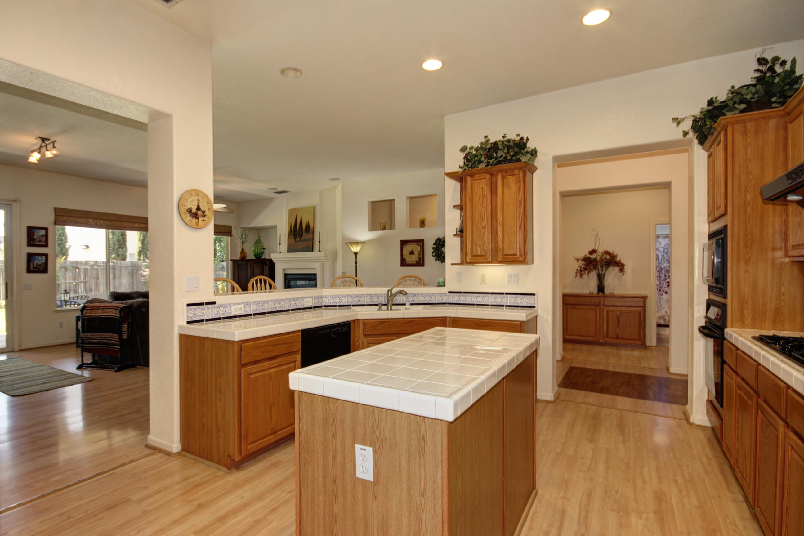 Dunnigan Realtors 4 Bedrooms, Single Family Home, Sold Listings, Prairie Dunes Way, 2 Bathrooms, Listing ID 1084, Sacramento, Sacramento, California, United States, 95829,
