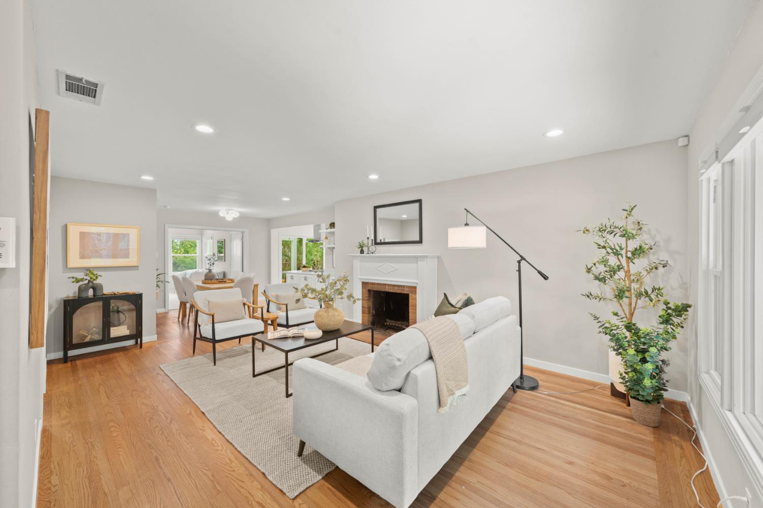 Active, 3 Bedrooms, 2 Bathrooms, Single Family Home, East Sacramento & Vicinity, 36 Lupine Way, Sacramento, CA 95819-1920, Beth Christensen, Dunnigan Realtors, Top Agent Active, 3 Bedrooms, 2 Bathrooms, Single Family Home, East Sacramento & Vicinity, 36 Lupine Way, Sacramento, CA 95819-1920, Beth Christensen, Dunnigan Realtors, Top Agent