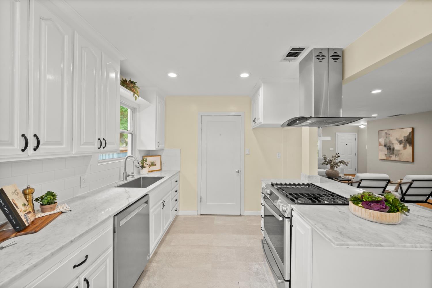 Active, 3 Bedrooms, 2 Bathrooms, Single Family Home, East Sacramento & Vicinity, 36 Lupine Way, Sacramento, CA 95819-1920, Beth Christensen, Dunnigan Realtors, Top Agent Active, 3 Bedrooms, 2 Bathrooms, Single Family Home, East Sacramento & Vicinity, 36 Lupine Way, Sacramento, CA 95819-1920, Beth Christensen, Dunnigan Realtors, Top Agent