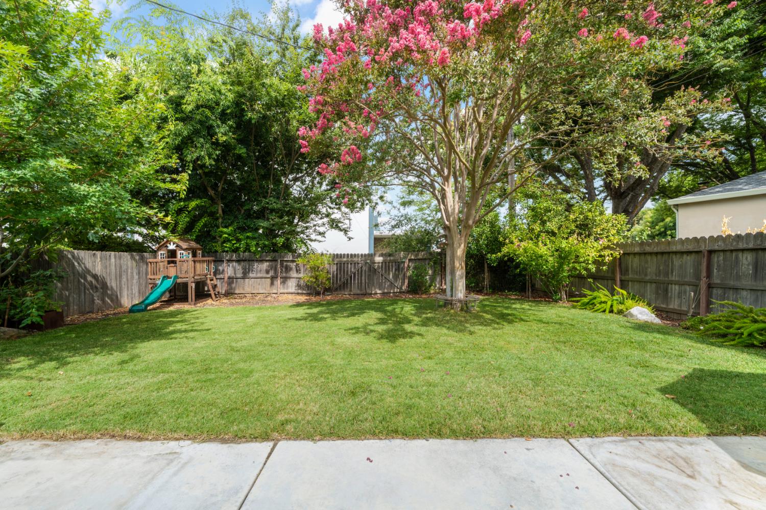 Active, 3 Bedrooms, 2 Bathrooms, Single Family Home, East Sacramento & Vicinity, 36 Lupine Way, Sacramento, CA 95819-1920, Beth Christensen, Dunnigan Realtors, Top Agent Active, 3 Bedrooms, 2 Bathrooms, Single Family Home, East Sacramento & Vicinity, 36 Lupine Way, Sacramento, CA 95819-1920, Beth Christensen, Dunnigan Realtors, Top Agent