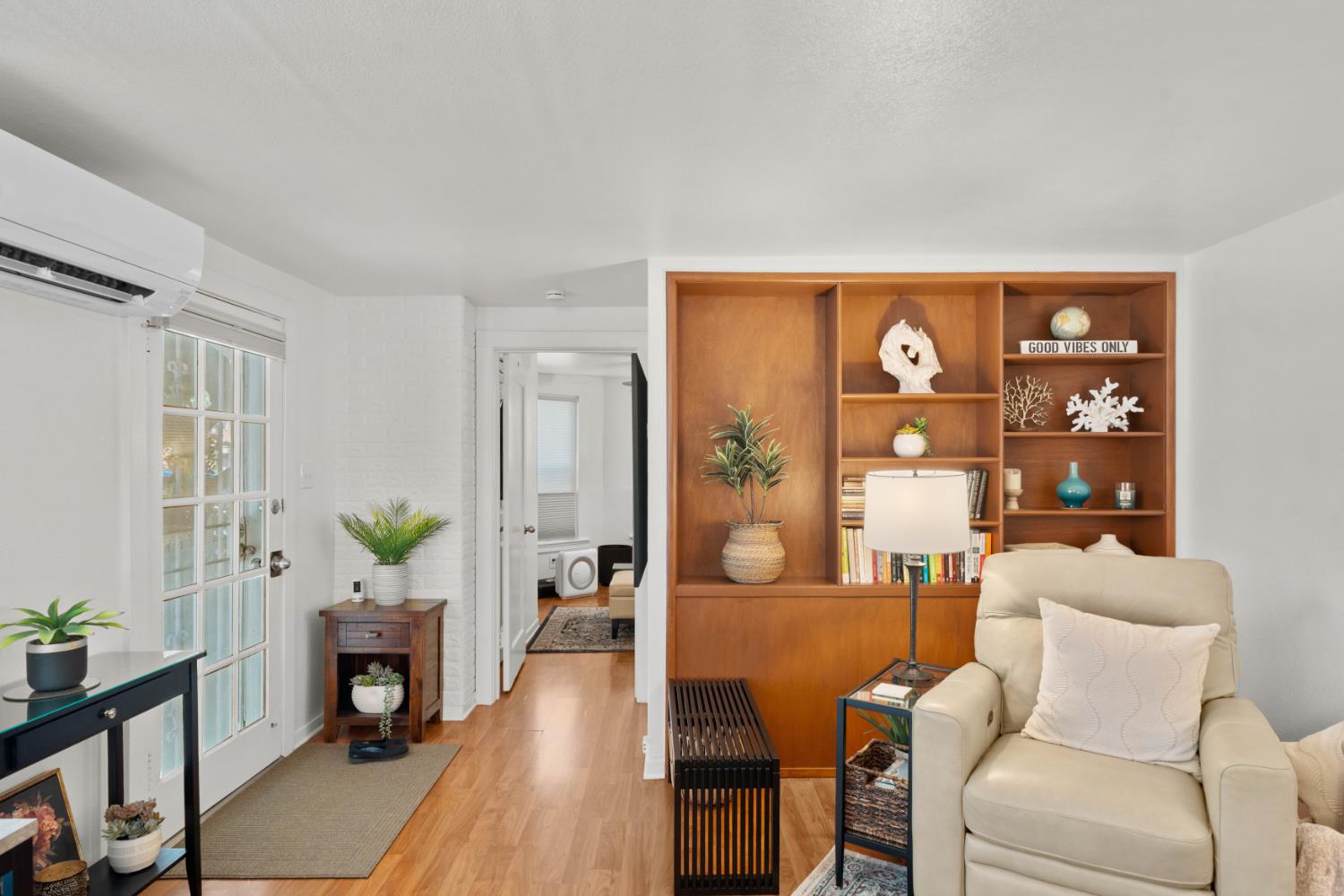Active, 4 Bedrooms, 4 Bathrooms, Single Family Home, Sacramento Downtown/Midtown, 2706 F St, Sacramento, CA 95816-3716, Beth Christensen, Dunnigan Realtors, Top Agent