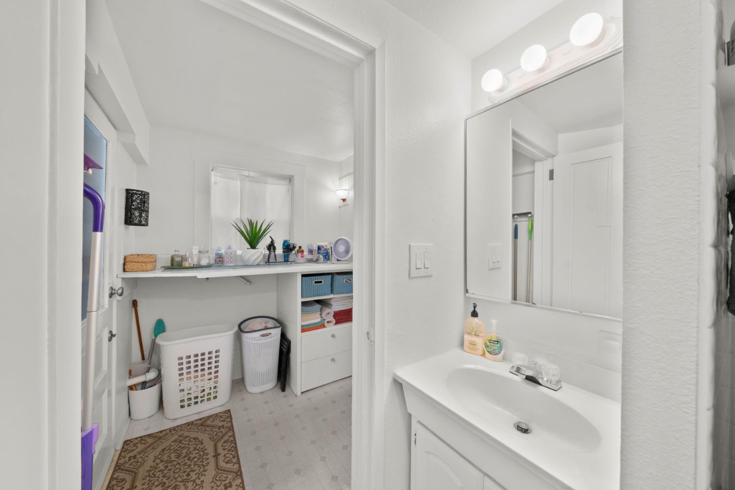 Active, 4 Bedrooms, 4 Bathrooms, Single Family Home, Sacramento Downtown/Midtown, 2706 F St, Sacramento, CA 95816-3716, Beth Christensen, Dunnigan Realtors, Top Agent