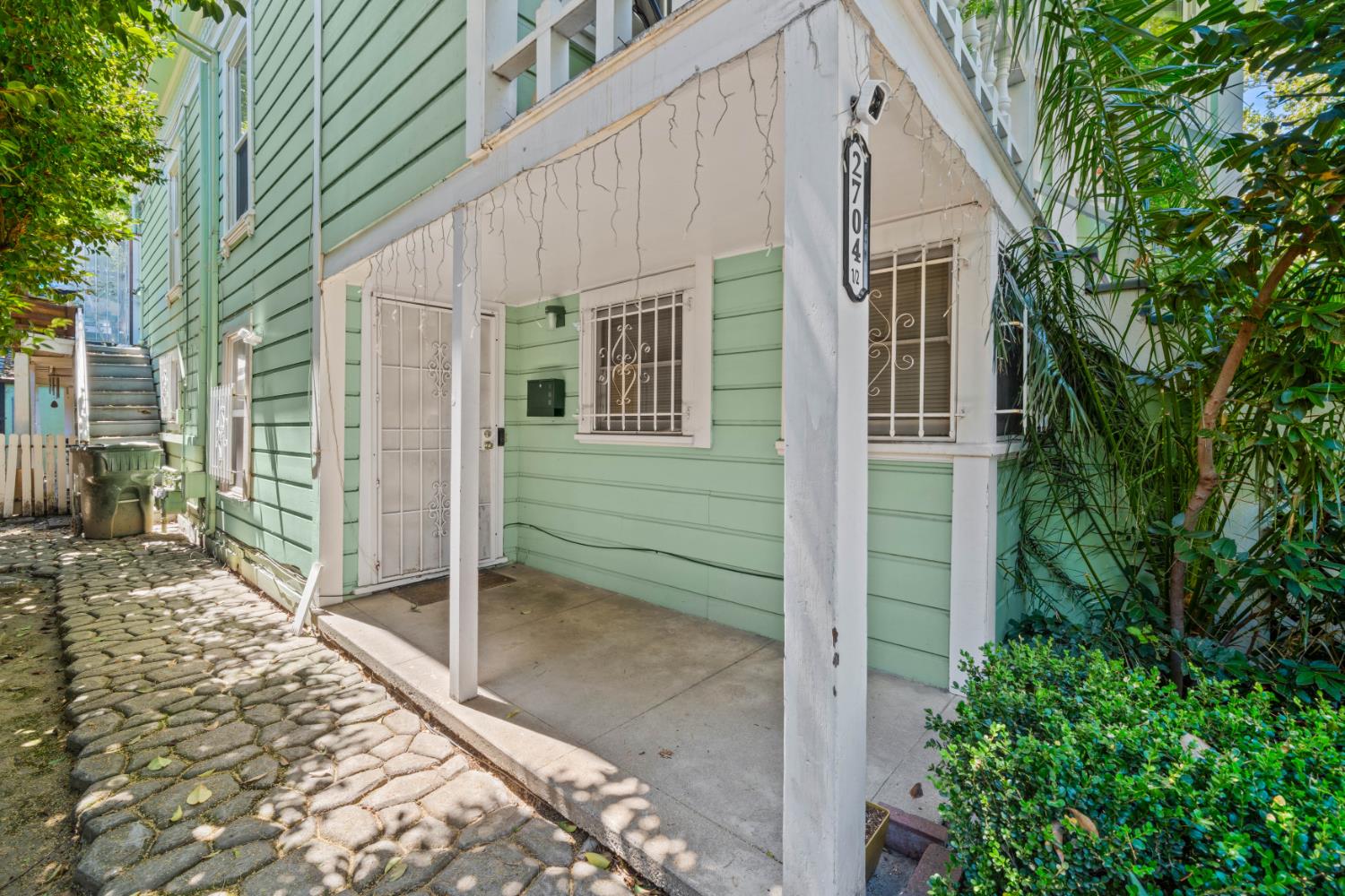 Active, 4 Bedrooms, 4 Bathrooms, Single Family Home, Sacramento Downtown/Midtown, 2706 F St, Sacramento, CA 95816-3716, Beth Christensen, Dunnigan Realtors, Top Agent
