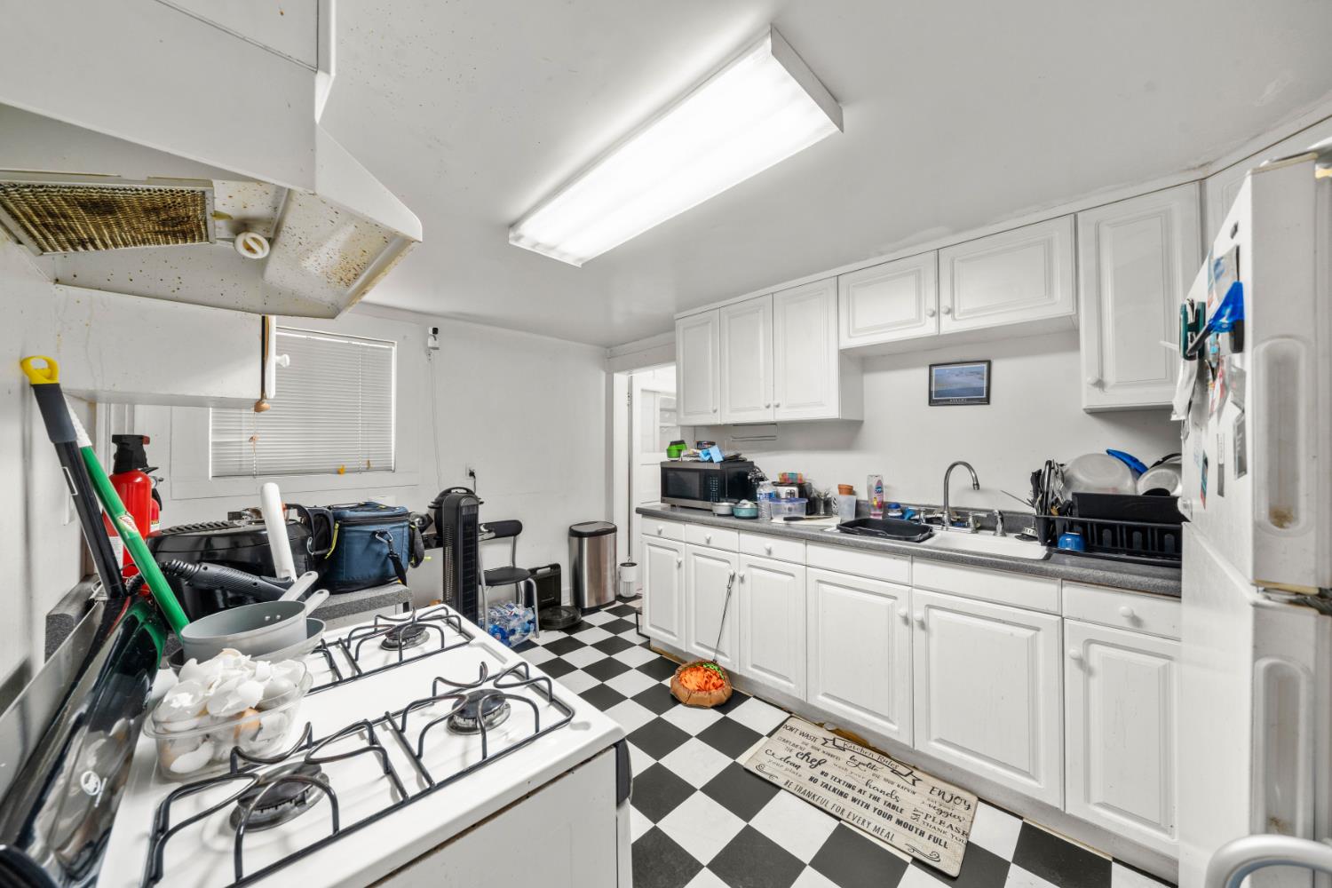 Active, 4 Bedrooms, 4 Bathrooms, Single Family Home, Sacramento Downtown/Midtown, 2706 F St, Sacramento, CA 95816-3716, Beth Christensen, Dunnigan Realtors, Top Agent