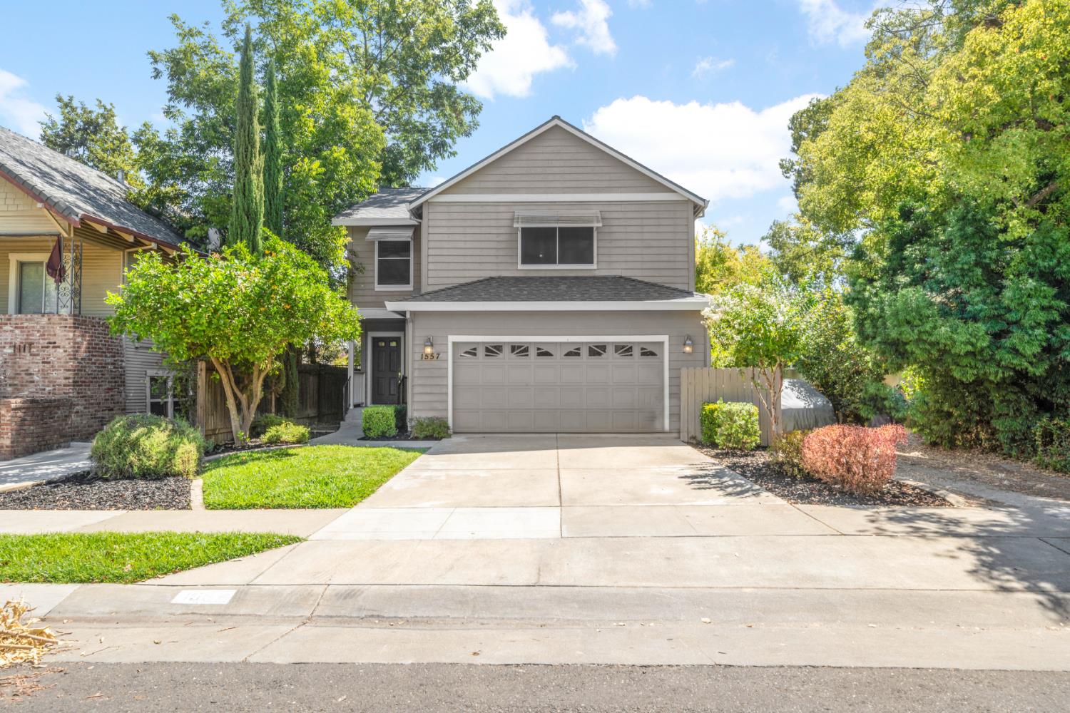 Active, 3 Bedrooms, 2 Bathrooms, Single Family Home, East Sacramento & Vicinity, 1557 48th St, Sacramento, CA 95819-4417, Beth Christensen, Dunnigan Realtors, Top Agent