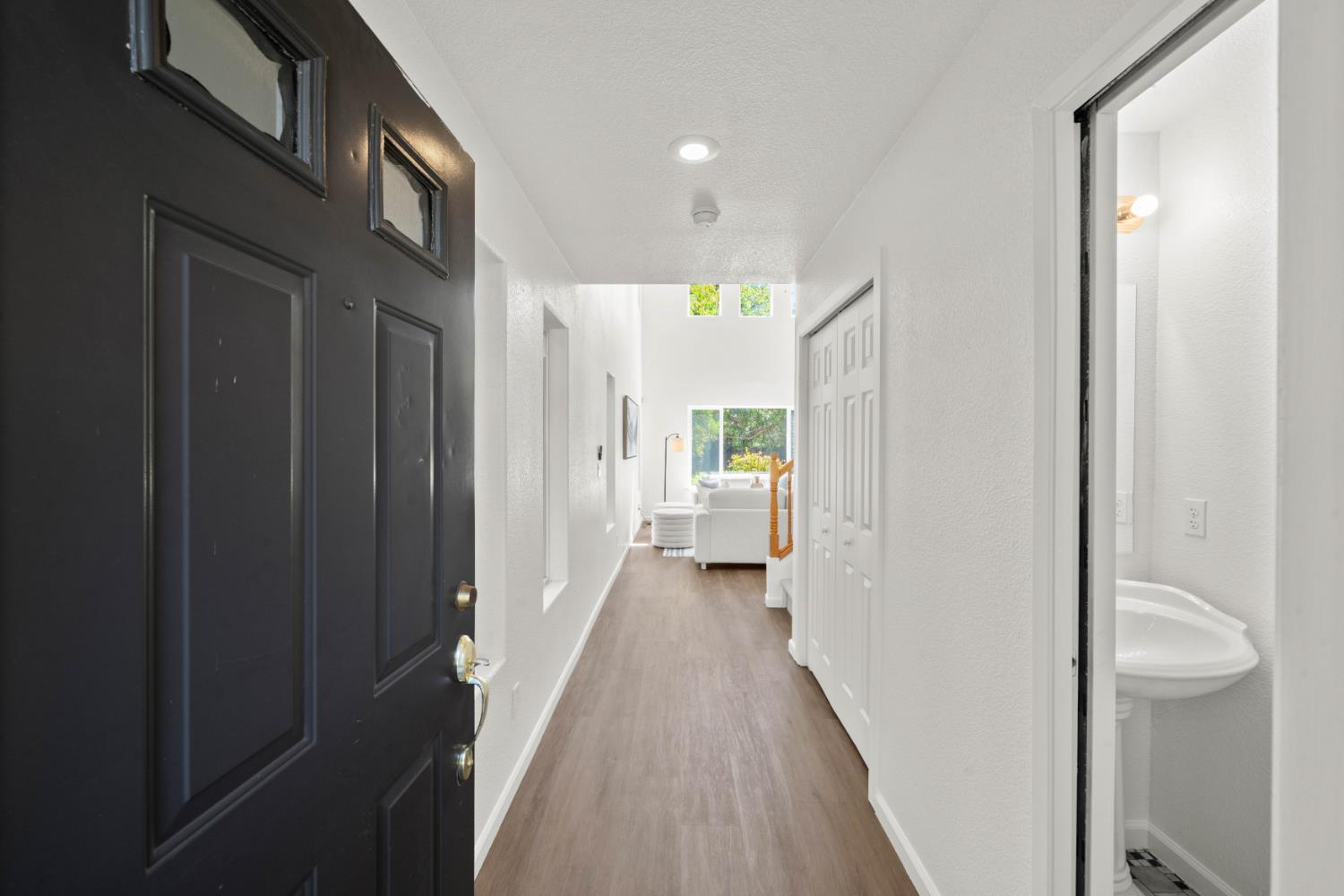 Active, 3 Bedrooms, 2 Bathrooms, Single Family Home, East Sacramento & Vicinity, 1557 48th St, Sacramento, CA 95819-4417, Beth Christensen, Dunnigan Realtors, Top Agent