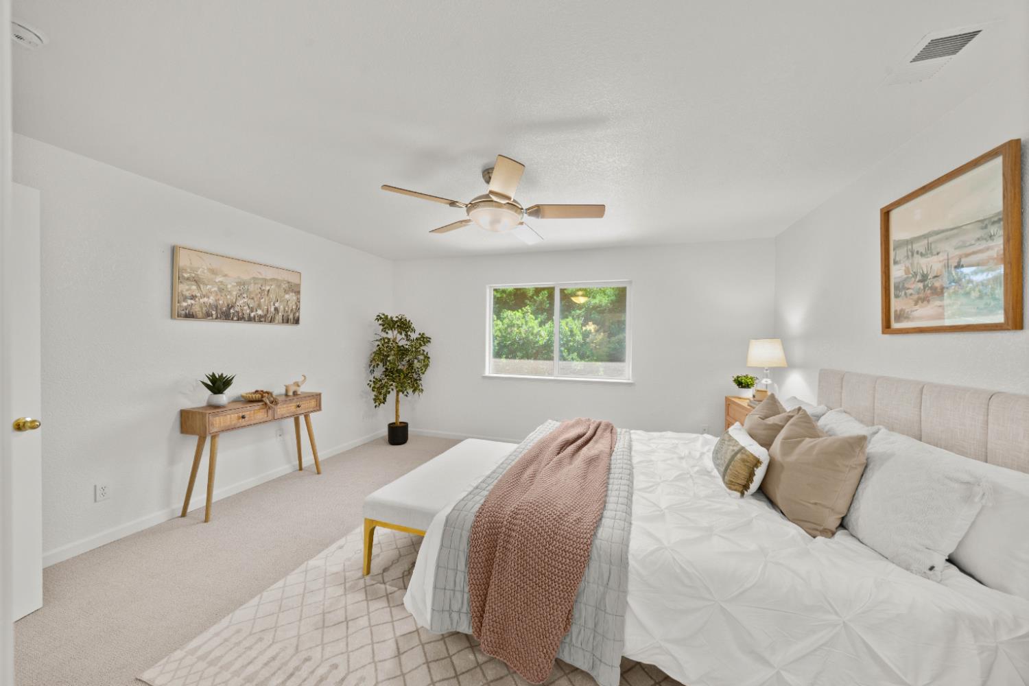 Active, 3 Bedrooms, 2 Bathrooms, Single Family Home, East Sacramento & Vicinity, 1557 48th St, Sacramento, CA 95819-4417, Beth Christensen, Dunnigan Realtors, Top Agent