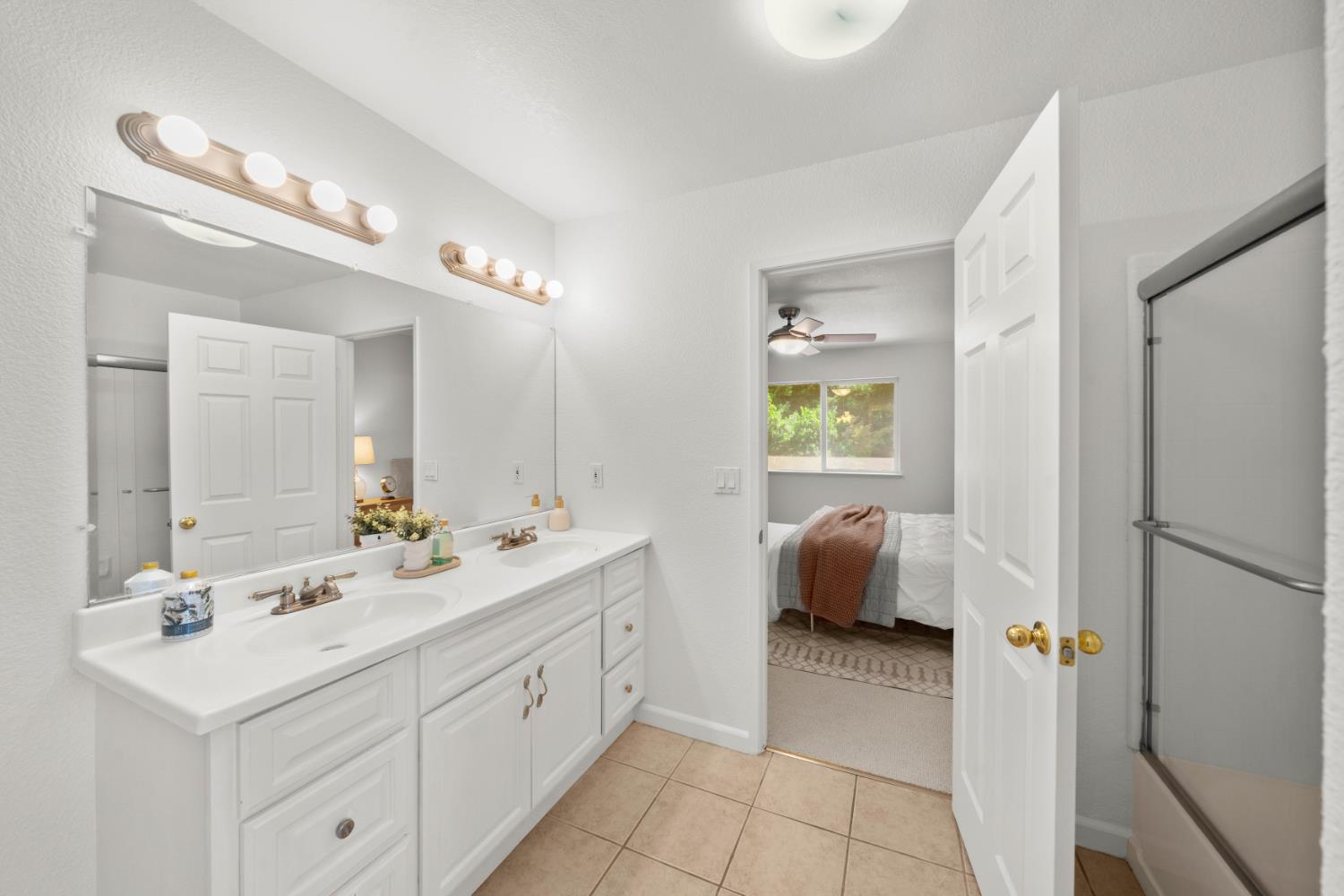 Active, 3 Bedrooms, 2 Bathrooms, Single Family Home, East Sacramento & Vicinity, 1557 48th St, Sacramento, CA 95819-4417, Beth Christensen, Dunnigan Realtors, Top Agent