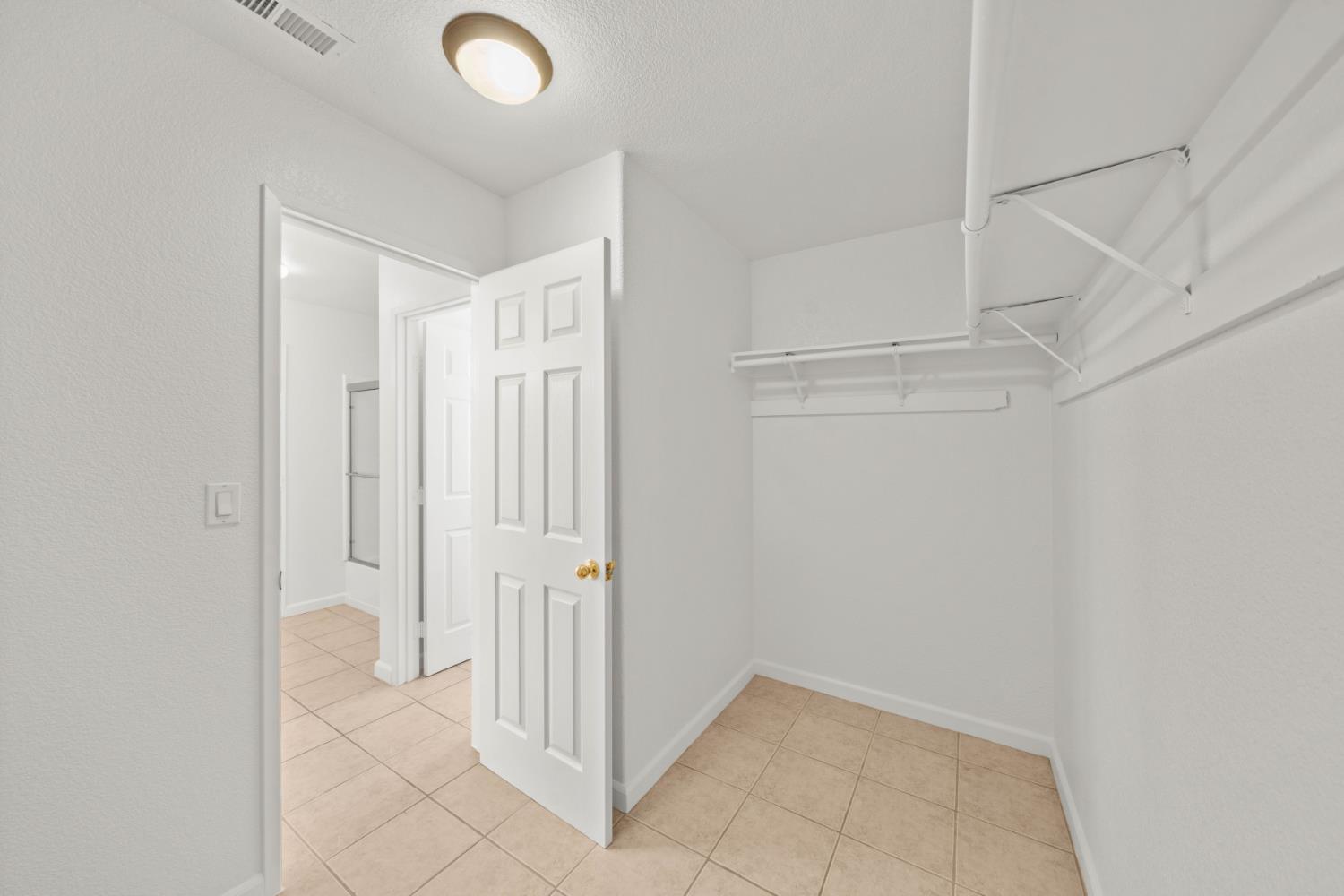 Active, 3 Bedrooms, 2 Bathrooms, Single Family Home, East Sacramento & Vicinity, 1557 48th St, Sacramento, CA 95819-4417, Beth Christensen, Dunnigan Realtors, Top Agent