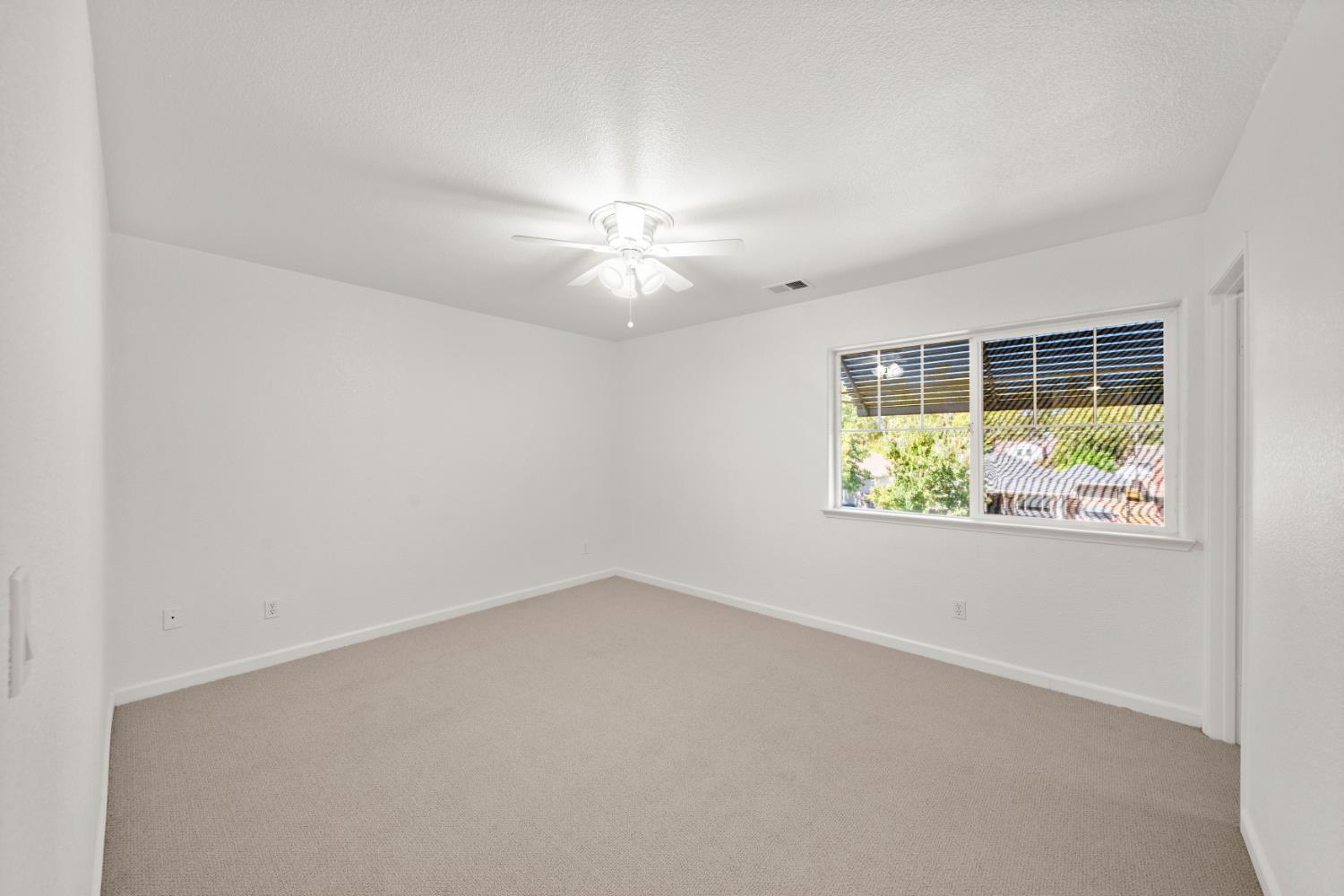 Active, 3 Bedrooms, 2 Bathrooms, Single Family Home, East Sacramento & Vicinity, 1557 48th St, Sacramento, CA 95819-4417, Beth Christensen, Dunnigan Realtors, Top Agent
