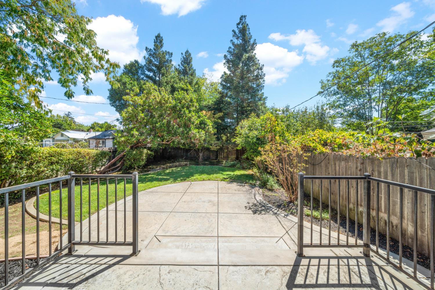 Active, 3 Bedrooms, 2 Bathrooms, Single Family Home, East Sacramento & Vicinity, 1557 48th St, Sacramento, CA 95819-4417, Beth Christensen, Dunnigan Realtors, Top Agent