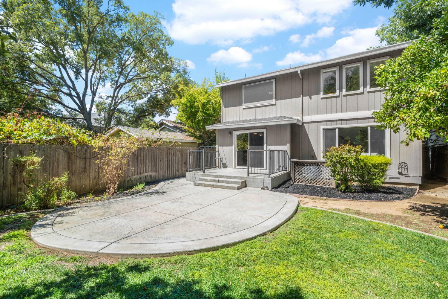 Active, 3 Bedrooms, 2 Bathrooms, Single Family Home, East Sacramento & Vicinity, 1557 48th St, Sacramento, CA 95819-4417, Beth Christensen, Dunnigan Realtors, Top Agent