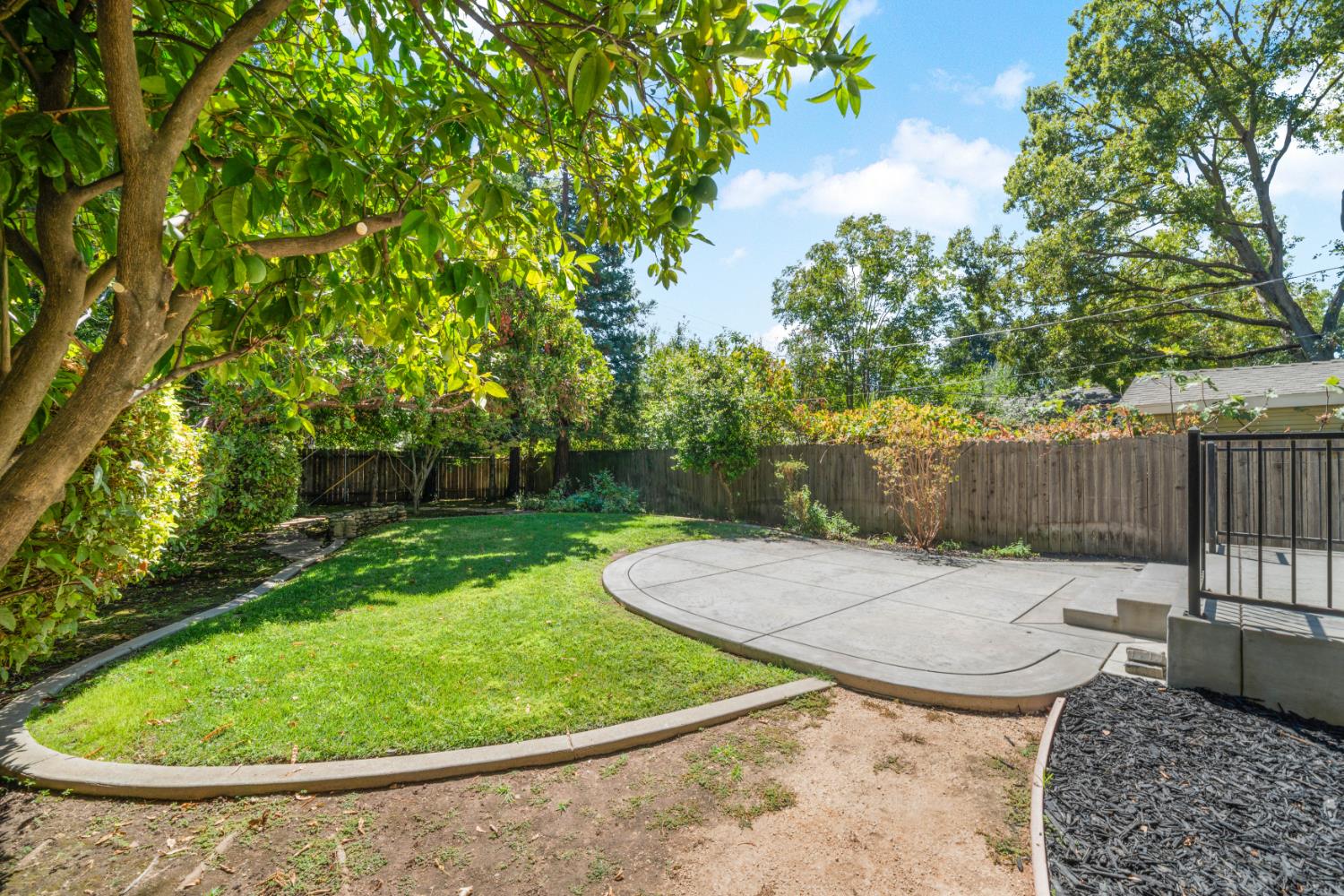 Active, 3 Bedrooms, 2 Bathrooms, Single Family Home, East Sacramento & Vicinity, 1557 48th St, Sacramento, CA 95819-4417, Beth Christensen, Dunnigan Realtors, Top Agent