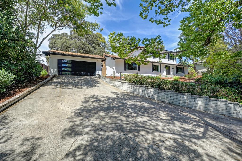 Pending, 4 Bedrooms, 3 Bathrooms, Single Family Home, Sacto Arden/Arcade Creek/Vicinity, 832 Piccadilly Cir, Sacramento, CA 95864-6123, Beth Christensen, Dunnigan Realtors, Top Agent