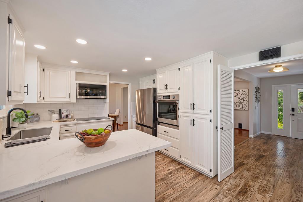 Pending, 4 Bedrooms, 3 Bathrooms, Single Family Home, Sacto Arden/Arcade Creek/Vicinity, 832 Piccadilly Cir, Sacramento, CA 95864-6123, Beth Christensen, Dunnigan Realtors, Top Agent