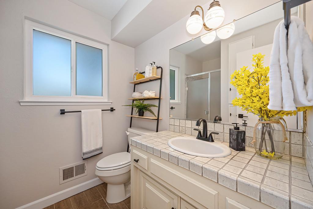 Pending, 4 Bedrooms, 3 Bathrooms, Single Family Home, Sacto Arden/Arcade Creek/Vicinity, 832 Piccadilly Cir, Sacramento, CA 95864-6123, Beth Christensen, Dunnigan Realtors, Top Agent