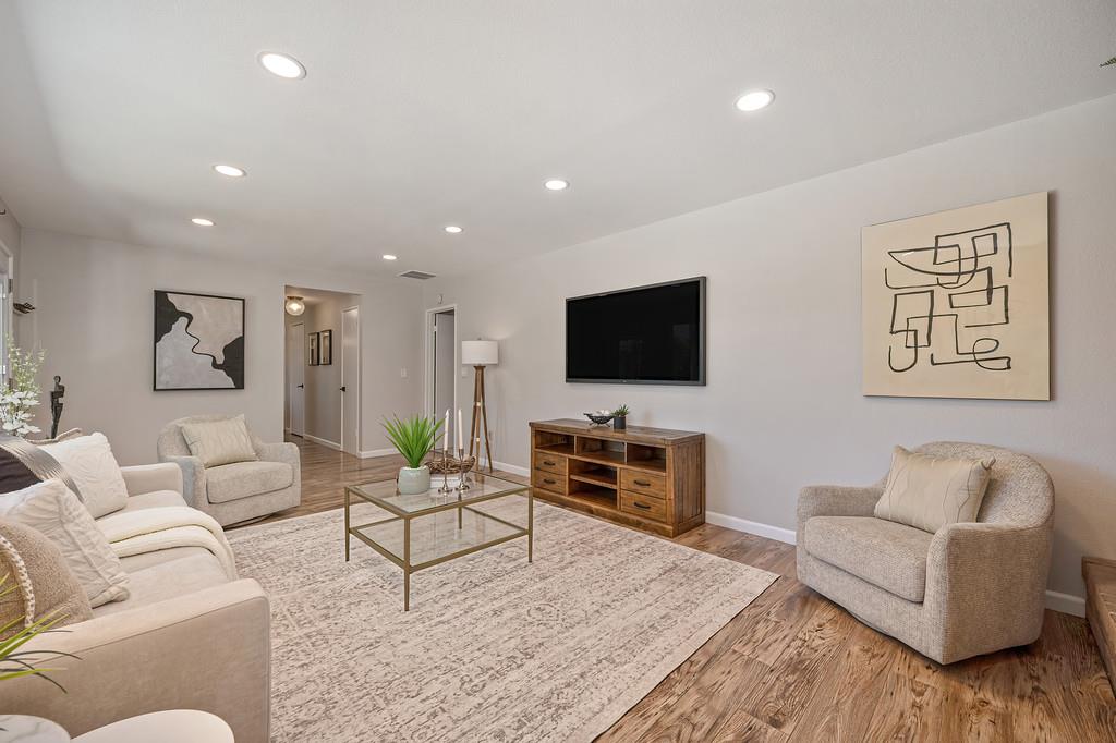 Pending, 4 Bedrooms, 3 Bathrooms, Single Family Home, Sacto Arden/Arcade Creek/Vicinity, 832 Piccadilly Cir, Sacramento, CA 95864-6123, Beth Christensen, Dunnigan Realtors, Top Agent